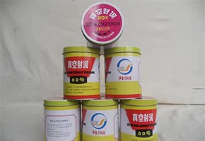 本產品是由潤滑油基礎油經精餾、深度處理、調合并經后處理工序制得。本產品用作真空冶煉、真空噴涂、電子管制造和原子能工業等真空設備的固定接頭、經常需要拆卸部分的密封或系統中有可疑泄漏點時的暫時性密封。按規